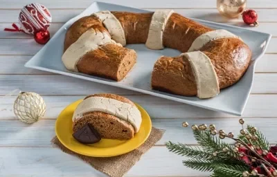 Rosca de Reyes de Chocolate con Mazapán Rosca de Reyes de Chocolate con Mazapán