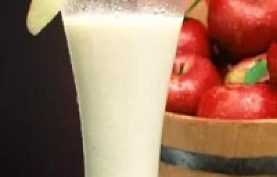 Licuado de manzana y plátano Licuado de manzana y plátano
