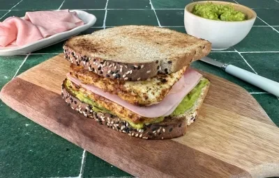 Sándwich de Queso Asado