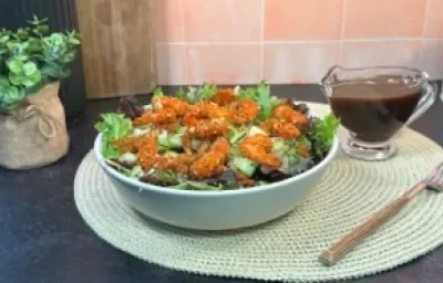 Ensalada con Pasta Crujiente
