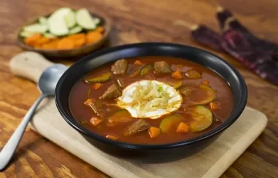 Sopa de calabacitas con res
