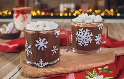 COCOA CALIENTE preparada con Cocoa NESTLÉ® Chocolatería