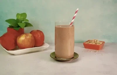 Licuado de choco manzana y avena Licuado de choco manzana y avena