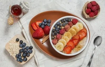 Tazón de quinoa con fruta Tazón de quinoa con fruta