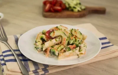 Ensalada de vegetales y pasta Ensalada de vegetales y pasta