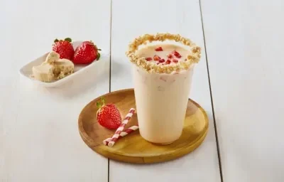 Agua de mazapán con fresa Agua de mazapán con fresa