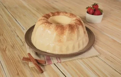 GELATINA de HORCHATA preparada con CARNATION® CLAVEL®