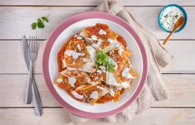 Chilaquiles rellenos de queso Chilaquiles rellenos de queso