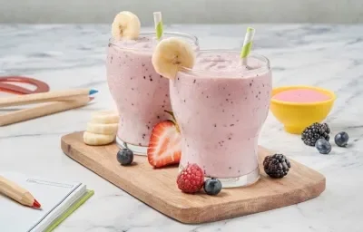 Batido de Fresa, Plátano y Moras Batido de Fresa, Plátano y Moras