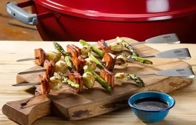 Brochetas de jamón y salsa de jengibre