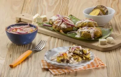 Croquetas de plátano con frijoles Croquetas de plátano con frijoles