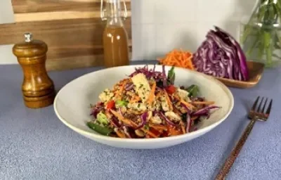 Ensalada con Vinagreta de Cacahuate Ensalada con Vinagreta de Cacahuate