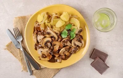 Champiñones con Mole Champiñones con Mole