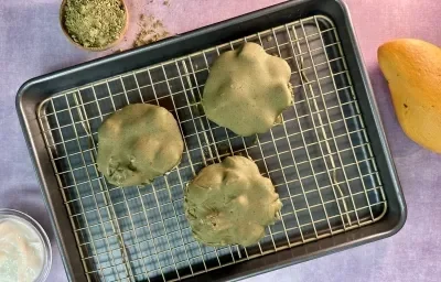Clusters de Mango con Matcha Clusters de Mango con Matcha