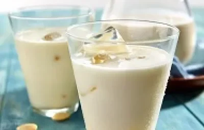 bebida de almendra bebida de almendra