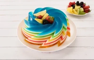 GELATINA MULTICOLOR preparada con LA LECHERA® GELATINA MULTICOLOR preparada con LA LECHERA®