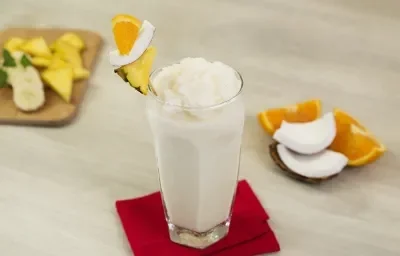 Frappe de coco tropical