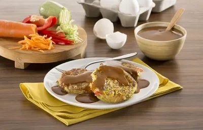 Tortitas de verduras con salsa de pasilla y morita Tortitas de verduras con salsa de pasilla y morita