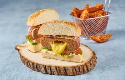 Hamburguesa Relleno Cubierta de Tocino Hamburguesa Relleno Cubierta de Tocino