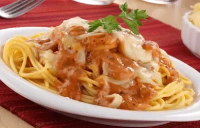 Spaghetti con atún Spaghetti con atún