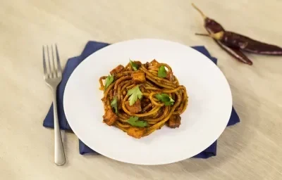 Spaghetti con salsa de ciruela Spaghetti con salsa de ciruela