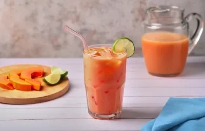 Agua de Papaya con Limón