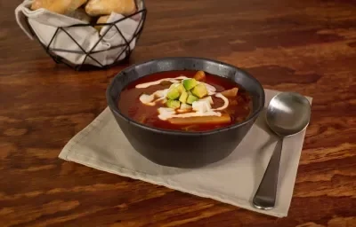 Sopa de papa con nopales
