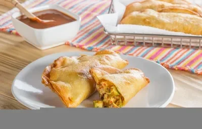 Quesadillas de pollo con vegetales a la leña