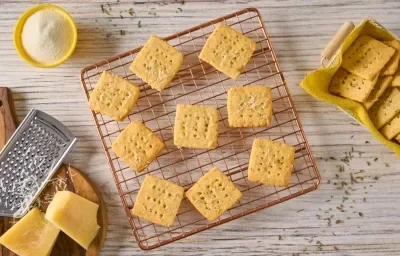 Galletas Saladas con Parmesano