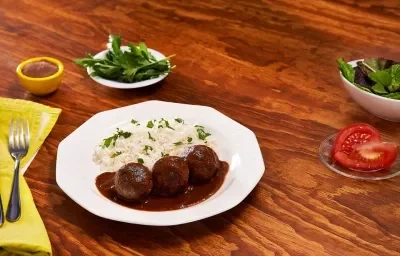 Albóndigas entomatadas Albóndigas entomatadas