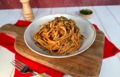 Espagueti Cremoso con Pollo Espagueti Cremoso con Pollo