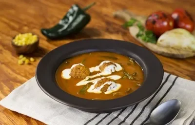 Sopa de res con chile poblano Sopa de res con chile poblano