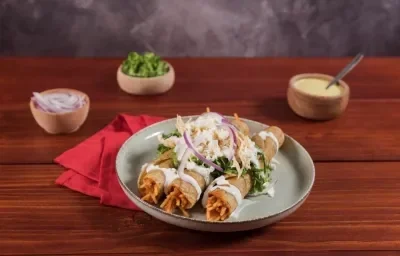Tacos Dorados de Fideo