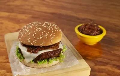 Hamburuesa bbq de Chocolate ABUELITA® Hamburuesa bbq de Chocolate ABUELITA®