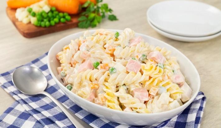 Ensalada rusa con pasta