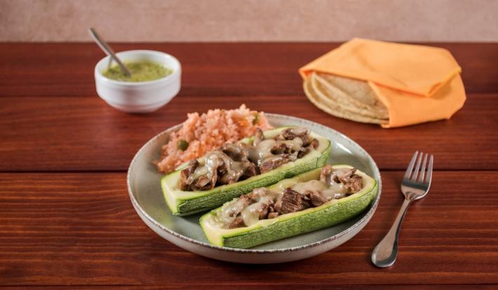 Calabazas con Arrachera y Queso