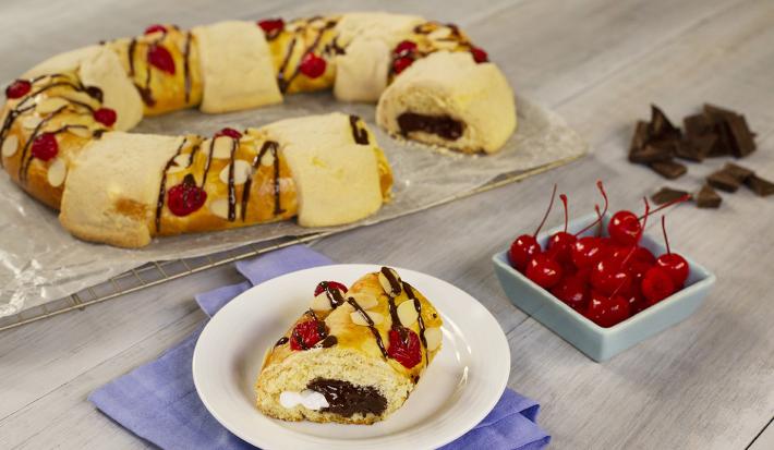 Rosca de reyes rellena de chocolate