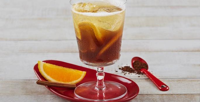 Soda de café, naranja y canela