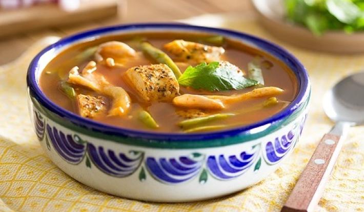 Sopa de setas y nopales