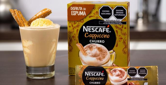 AFFOGATO CHURRO preparado con NESCAFÉ® Cappuccino sabor Churro