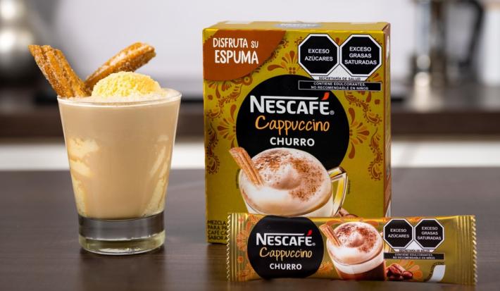 AFFOGATO CHURRO preparado con NESCAFÉ® Cappuccino sabor Churro