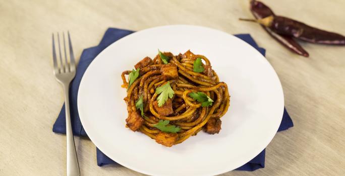 Spaghetti con salsa de ciruela