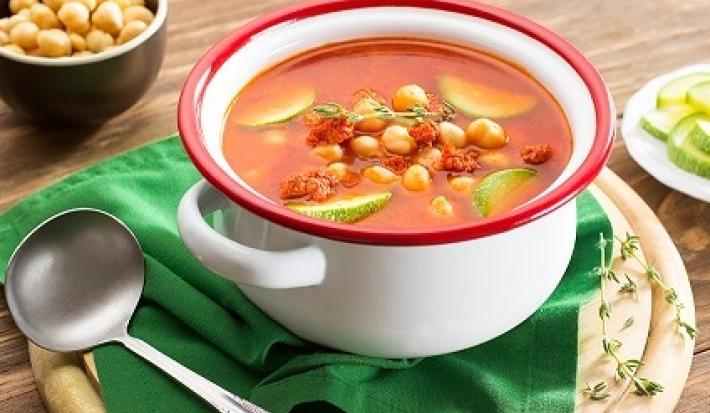 SOPA DE GARBANZO, CALABACITAS Y CHORIZO SOPA DE GARBANZO, CALABACITAS Y CHORIZO