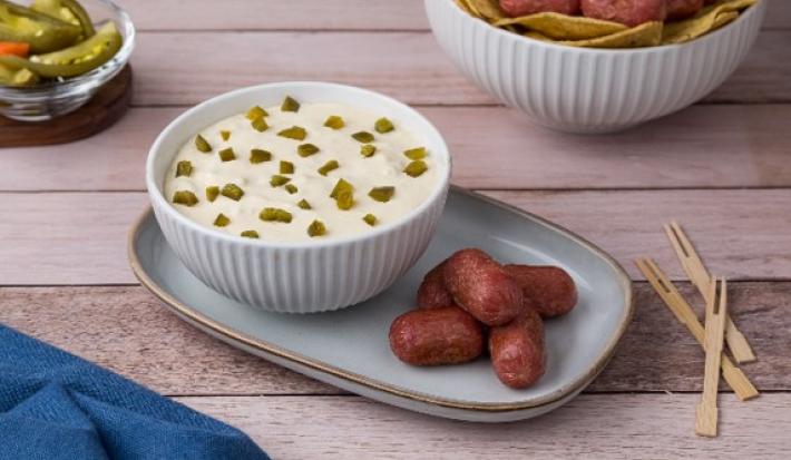 Botana de Salchicha con Dip de Jalapeño