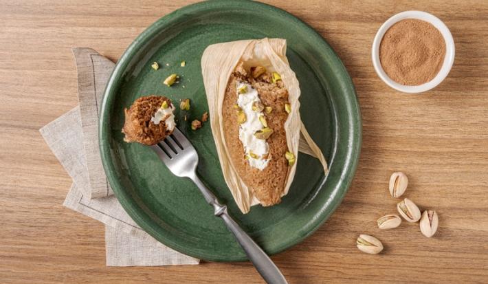Tamales de Chocolate con Queso