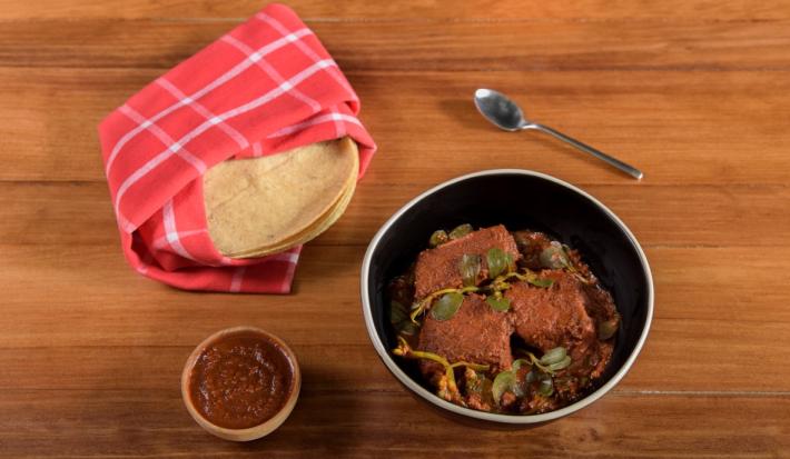 Carne de Cerdo con Verdolagas