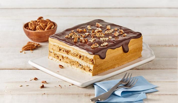 Pastel con mantequilla de dulce de leche Pastel con mantequilla de dulce de leche