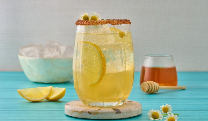 Mocktail de Miel, Manzanilla y Jengibre