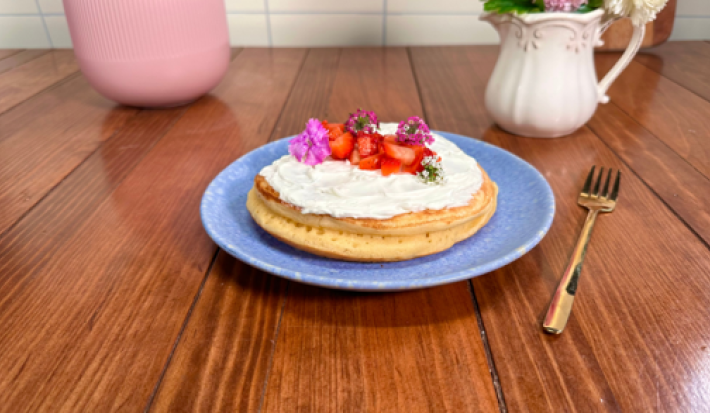 Hot Cakes Americanos de Fresas con Crema