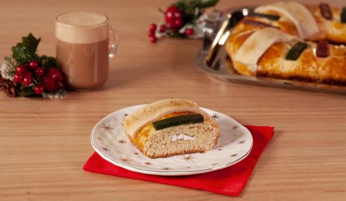ROSCA de REYES preparada con Leche Evaporada CARNATION® CLAVEL®